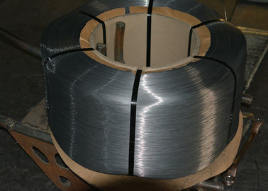 中国 特許を取られ、タラによって引かれるブラシの鋼線 0.068&quot;高炭素の鋼線棒 サプライヤー