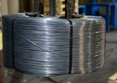中国 0.068&quot;は 0.028&quot;に高炭素の特許を取られたワイヤー ブラシの鋼線棒 C1045 - 1060 平らになります サプライヤー